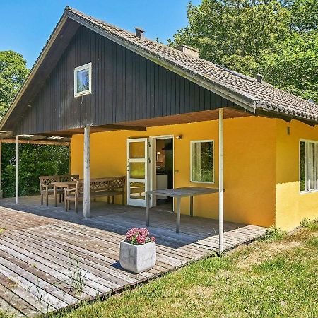 6 Person Holiday Home In AÅkirkeby Zimmer foto