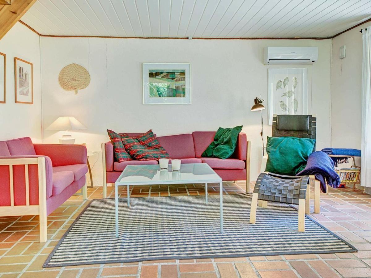 6 Person Holiday Home In AÅkirkeby Zimmer foto