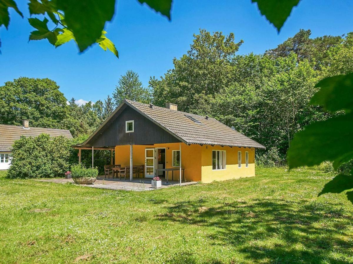6 Person Holiday Home In AÅkirkeby Exterior foto